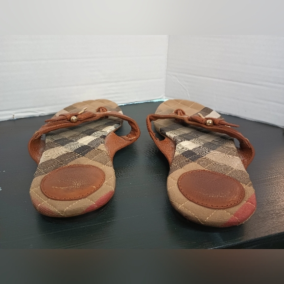 Burberry Plaid Leather Thong Sandals 38 Womens US 7.5-8 Quilted Buckle Authentic - Picture 4 of 11